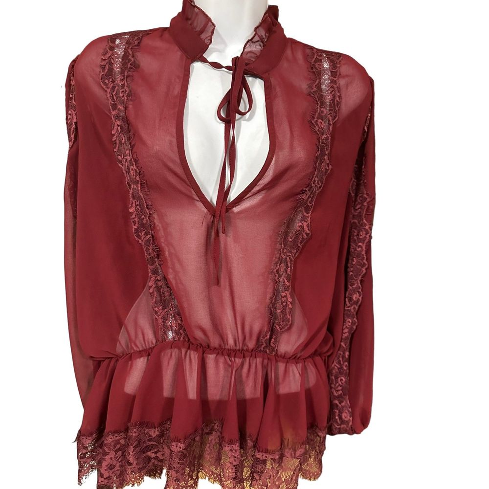 MISSGUIDED SHEER BLOUSE (CARRER/ROMANTIC) SIZE 8